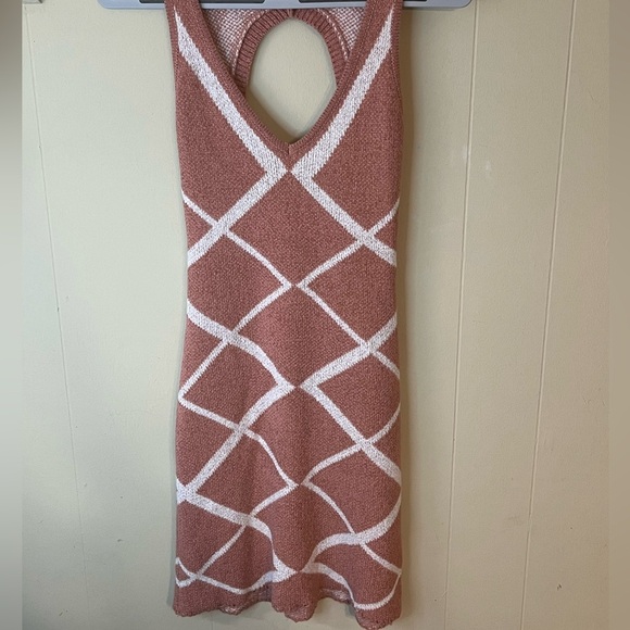 Fashion Nova Women Sweater Dress. Deep V Front Back is out size M - Picture 14 of 16